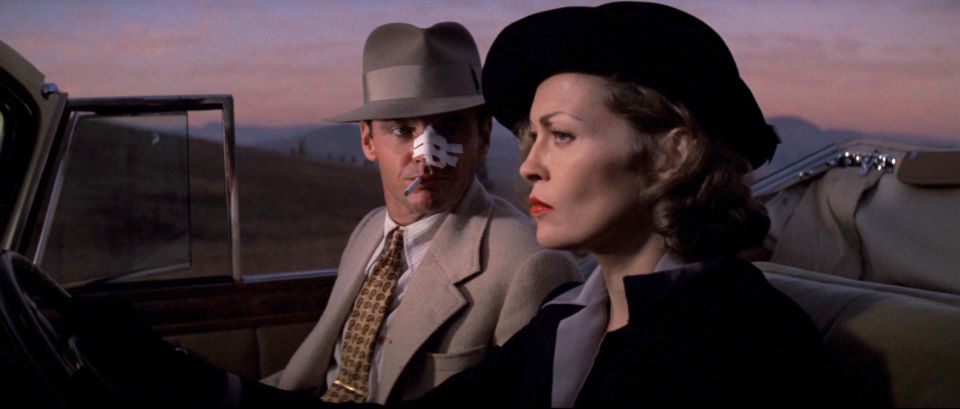 Chinatown: Jack Nicholson and Faye Dunaway in a car at sunset