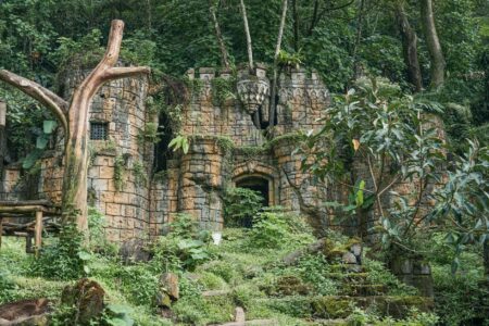 Ancient jungle ruins evoking adventure and mystery, relevant to Donkey Kong Bananza's world-building themes