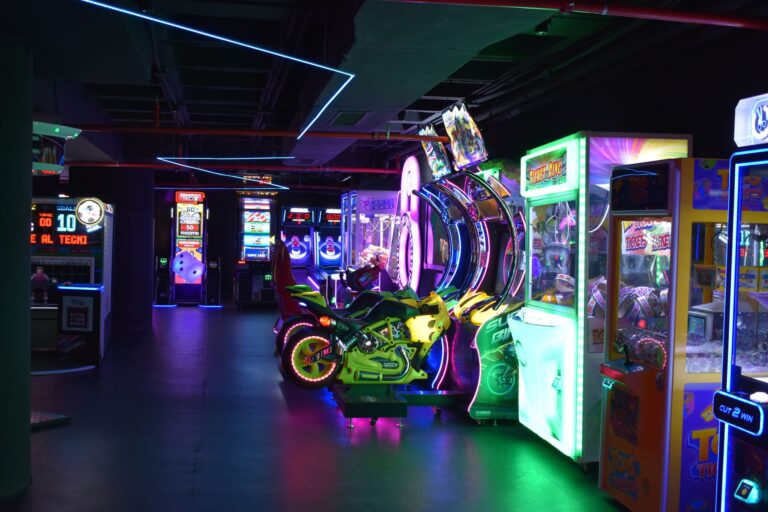 Donkey Kong Bananza’s Colorblind Mode Gaps Are Quietly Excluding Accessibility Players Vibrant colorful game environment showing layered visual design elements