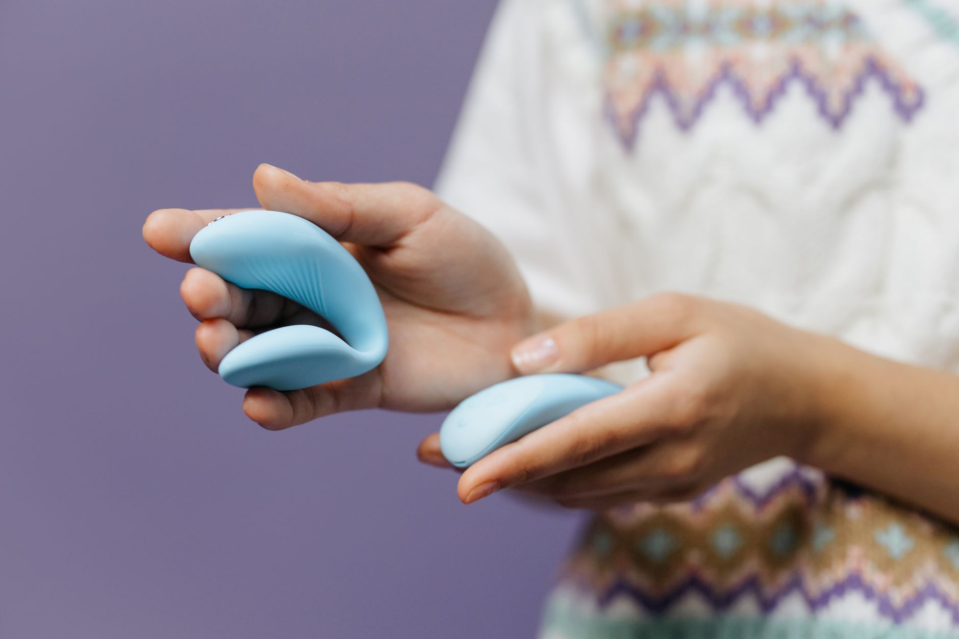 Abstract visualization of vibration or haptic feedback technology waves